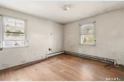 75 Brookside Avenue, Bridgeport, CT 06606 - Photo 13
