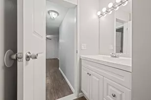 100 State St, North Haven, CT 06473 - Photo 7