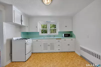 37 Harmund Place, Wethersfield, CT 06109 - Photo 7