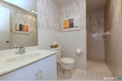 690 Forest Road #472, West Haven, CT 06516 - Photo 33