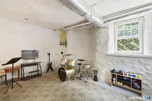 1376 Hope St, Stamford, CT 06907 - Photo 29