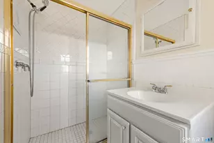 34 Davenport Dr, Stamford, CT 06902 - Photo 11