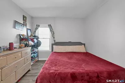 18 Mallory Street, Danbury, CT 06810 - Photo 9