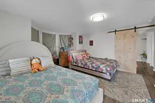 18 Mallory St, Danbury, CT 06810 - Photo 13