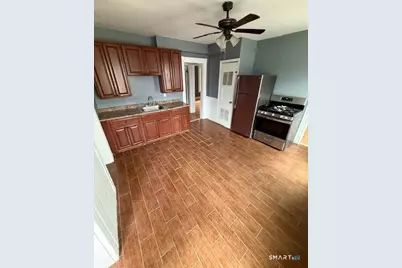 2391 Main Street, Bridgeport, CT 06606 - Photo 7