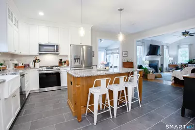 490 New Road, Avon, CT 06001 - Photo 5