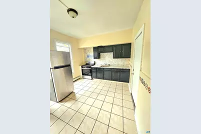141 Crown Street #2, Meriden, CT 06450 - Photo 3