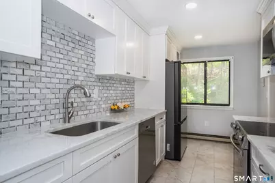 7 Great Oak Court #7, Cromwell, CT 06416 - Photo 5