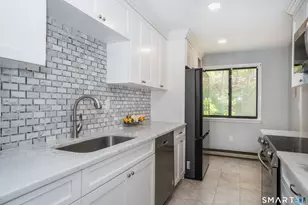 7 Great Oak Ct, Cromwell, CT 06416 - Photo 5