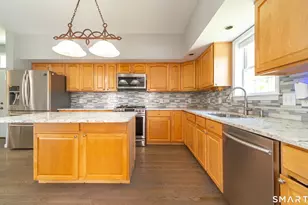 1780 Stratfield Rd, Fairfield, CT 06825 - Photo 11