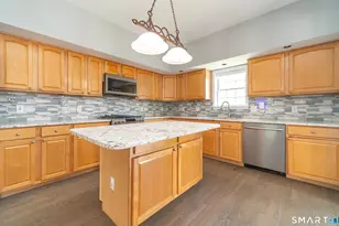 1780 Stratfield Rd, Fairfield, CT 06825 - Photo 9