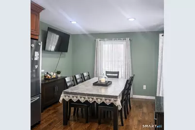 587 Brooks Street #!st floor, Bridgeport, CT 06608 - Photo 3