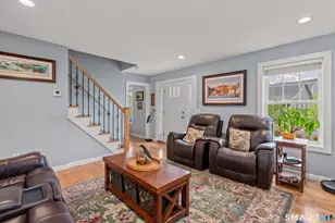 39 Chapman Chase, Windsor Locks, CT 06096 - Photo 5
