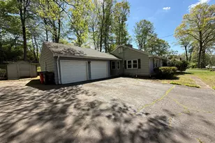 35 Preston Dr, Meriden, CT 06450 - Photo 3