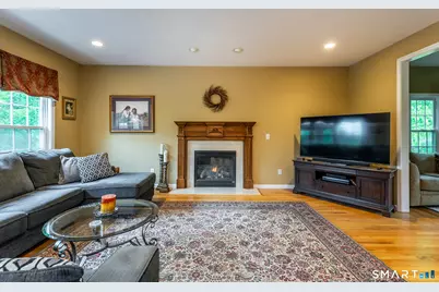11 Meredith Lane, New Milford, CT 06776 - Photo 9
