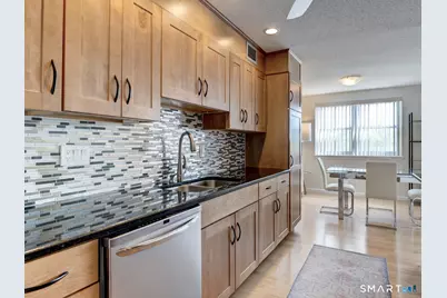 891 Farmington Avenue #6C, West Hartford, CT 06119 - Photo 17