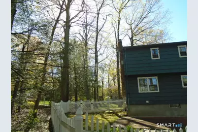 2 Fairfield Lane, Simsbury, CT 06070 - Photo 5
