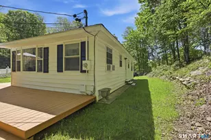 59 Hinckley St, Norwich, CT 06360 - Photo 25