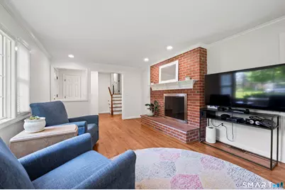 9 Lakewood Circle, Glastonbury, CT 06073 - Photo 5