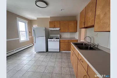 22-24 Bushnell Street, Hartford, CT 06114 - Photo 9