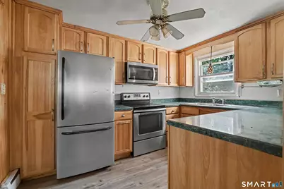 97 Boothbay Street, Bloomfield, CT 06002 - Photo 9