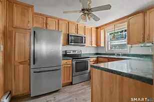97 Boothbay St, Bloomfield, CT 06002 - Photo 9