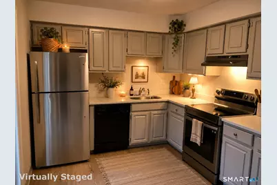 56 Founders Village #56, Clinton, CT 06413 - Photo 5