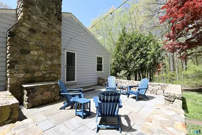 39 Seventy Acre Road, Redding, CT 06896 - Photo 3