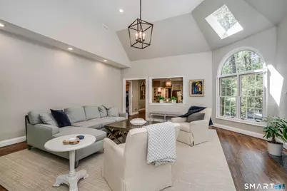 7 Woodleigh Place, Simsbury, CT 06089 - Photo 11