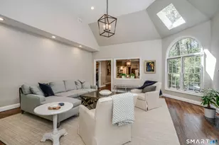 7 Woodleigh Pl, Simsbury, CT 06089 - Photo 11