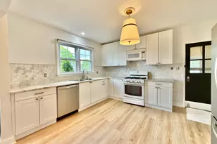 31 Hillcrest Ave, Waterbury, CT 06705 - Photo 7