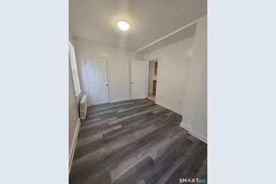 8 Mannz Street, Hartford, CT 06114 - Photo 19