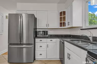 51 Chipmunk Trail, Newtown, CT 06482 - Photo 9