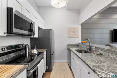 196 Crown Street #307, New Haven, CT 06511 - Photo 7