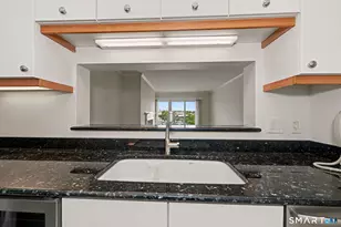 43 Harbor Dr, Stamford, CT 06902 - Photo 11