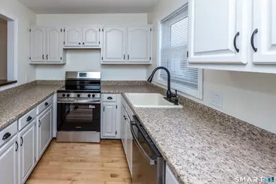 75 Commodore Commons #75, Derby, CT 06418 - Photo 9