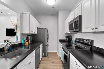196 Crown Street #406, New Haven, CT 06511 - Photo 3