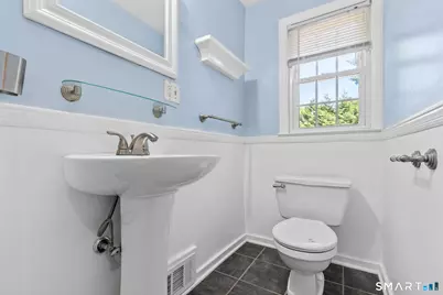 20 Seneca Road, West Hartford, CT 06117 - Photo 15