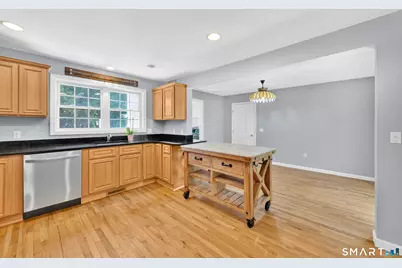 5 Central Avenue, East Lyme, CT 06357 - Photo 5