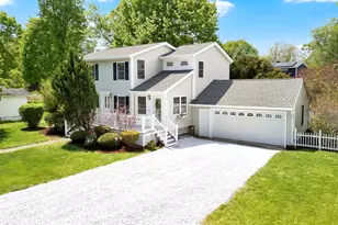 5 Central Ave, East Lyme, CT 06357 - Photo 1