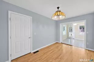 5 Central Ave, East Lyme, CT 06357 - Photo 9