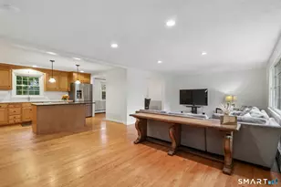 1 Horseshoe Cir, Simsbury, CT 06070 - Photo 3