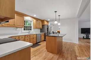 1 Horseshoe Cir, Simsbury, CT 06070 - Photo 9