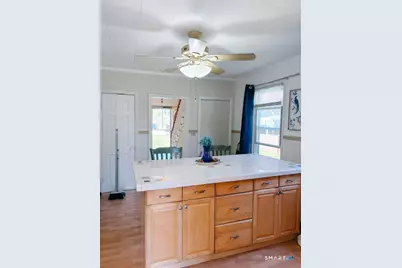599 Vauxhall St Extension, Waterford, CT 06385 - Photo 9