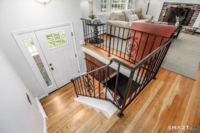 28 Fieldcrest Drive, Ridgefield, CT 06877 - Photo 3