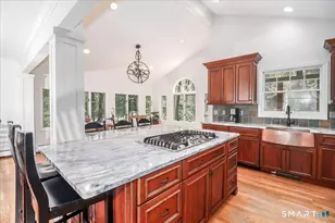 28 Fieldcrest Dr, Ridgefield, CT 06877 - Photo 9