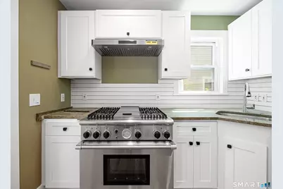 18 Cook Road, Stamford, CT 06902 - Photo 9