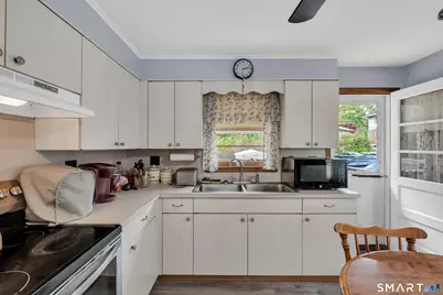 144 New Haven Avenue, Waterbury, CT 06708 - Photo 11