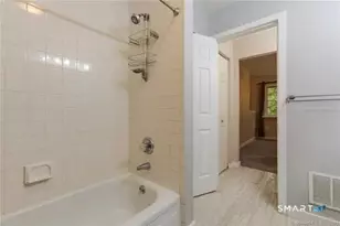 101 Farmington Chase Crescent, Farmington, CT 06032 - Photo 17