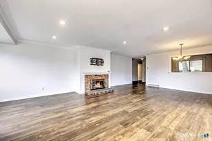 132 Bison Ln, Stratford, CT 06614 - Photo 9